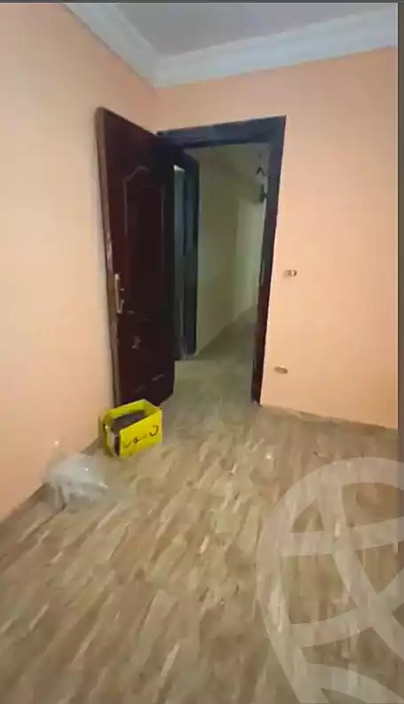 https://aqarmap.com.eg/ar/listing/7094166-for-rent-alexandria-moharram-bey-othman-galal-st