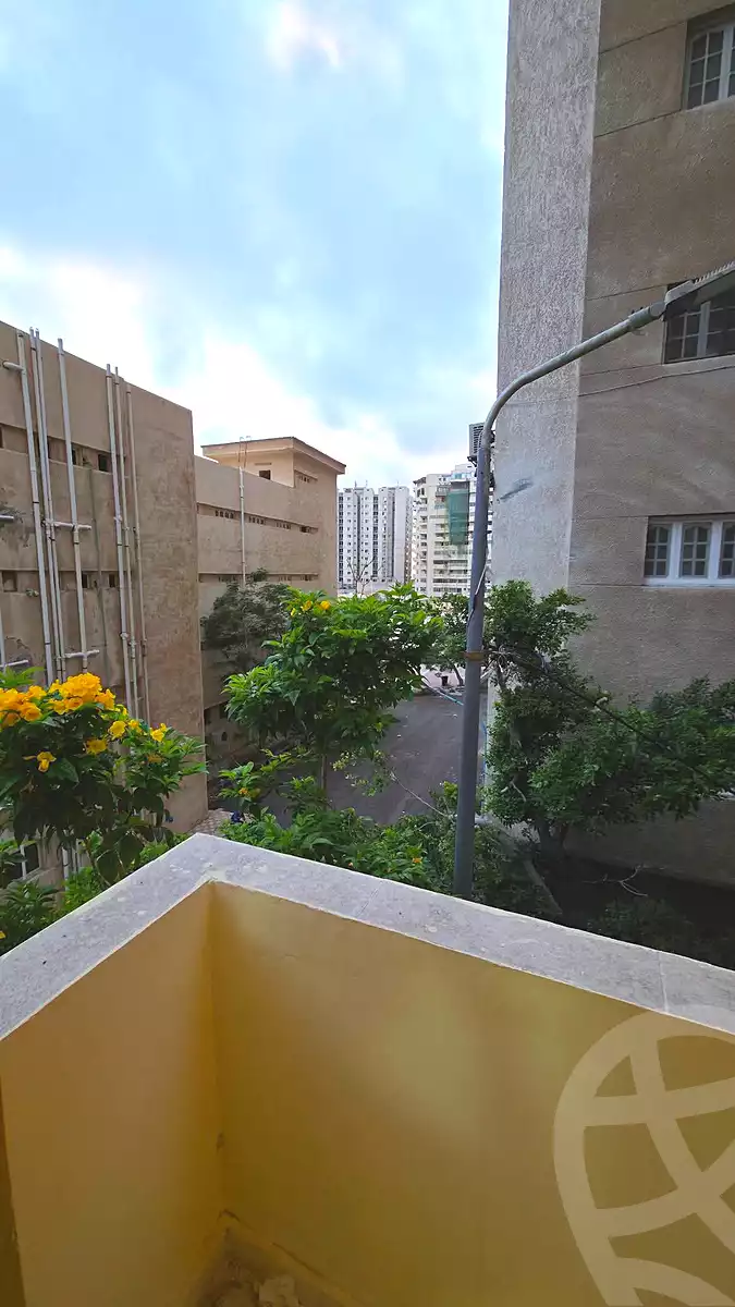https://aqarmap.com.eg/ar/listing/7094256-for-sale-alexandria-el-asafra-shr-jml-bd-lnsr
