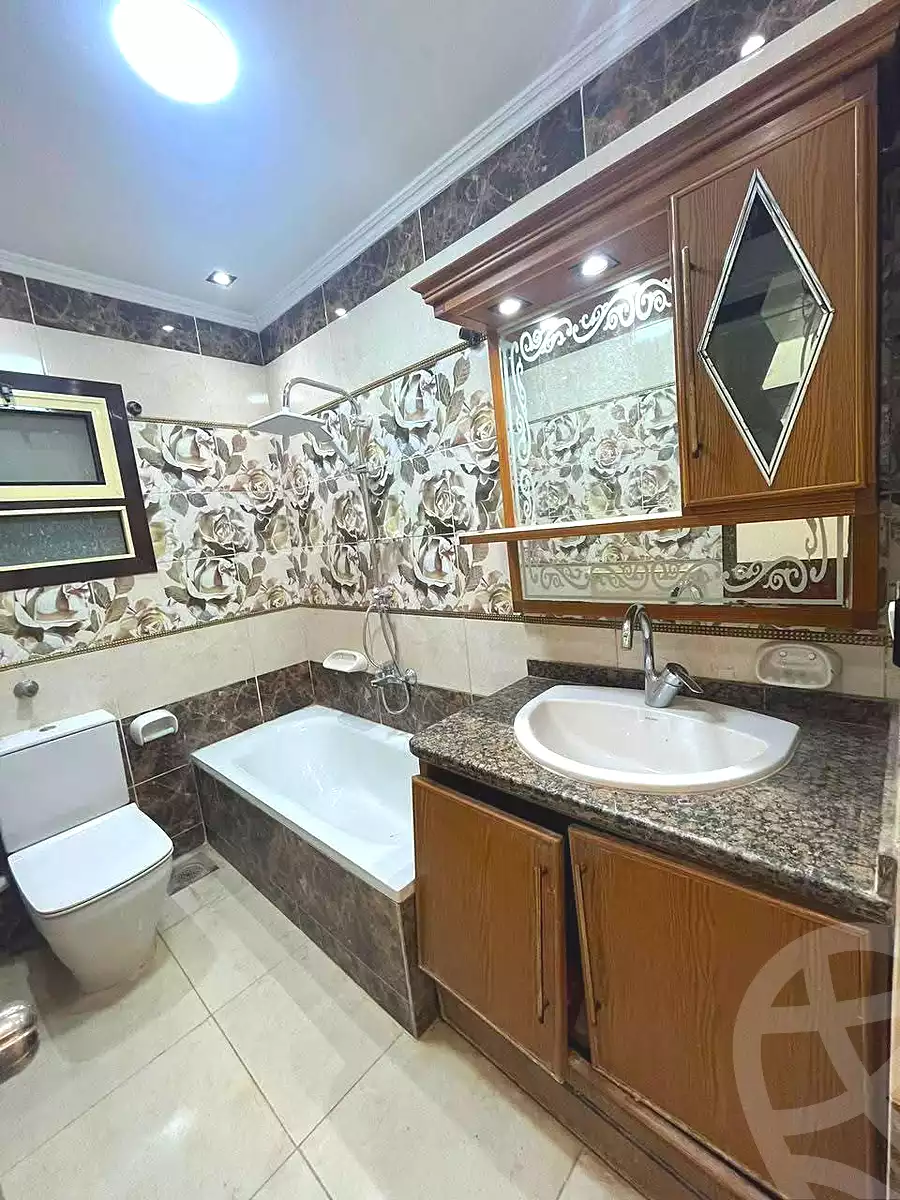https://aqarmap.com.eg/en/listing/7094361-for-sale-alexandria-al-agamy-lbytsh-el-reyad-st