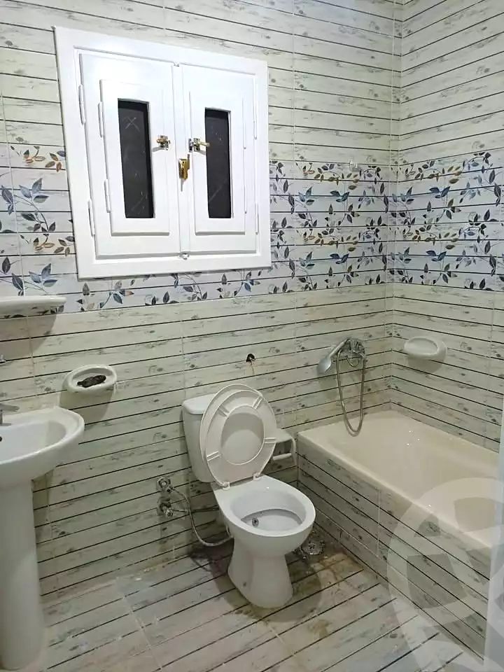 https://aqarmap.com.eg/en/listing/7094401-for-sale-alexandria-al-agamy-bw-ywsf-hosni-mubarak-st