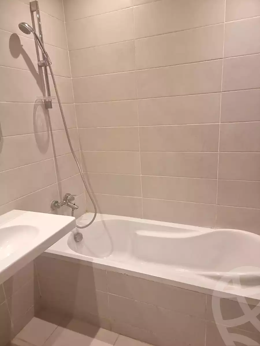 https://aqarmap.com.eg/ar/listing/7094690-for-rent-cairo-new-cairo-compounds-cairo-festival-city-dh-bwdywm-cairo-festival-city