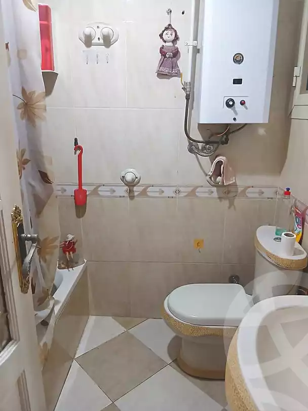 https://aqarmap.com.eg/en/listing/7094911-for-sale-alexandria-ganaklis-shr-mrtdy-bsh