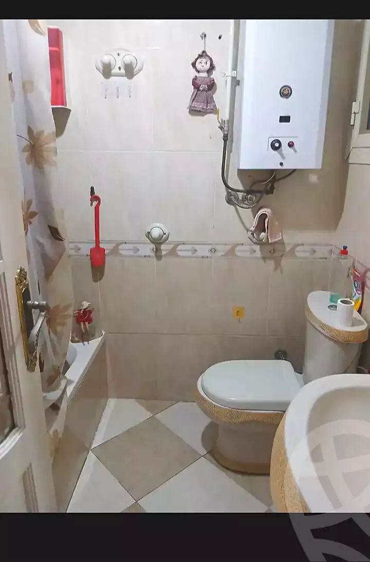 https://aqarmap.com.eg/en/listing/7096286-for-sale-alexandria-ganaklis-shr-mrtdy-bsh