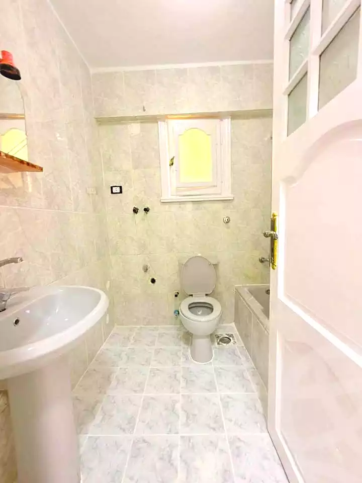 https://aqarmap.com.eg/ar/listing/7096550-for-sale-alexandria-al-agamy-shataa-el-nakheel