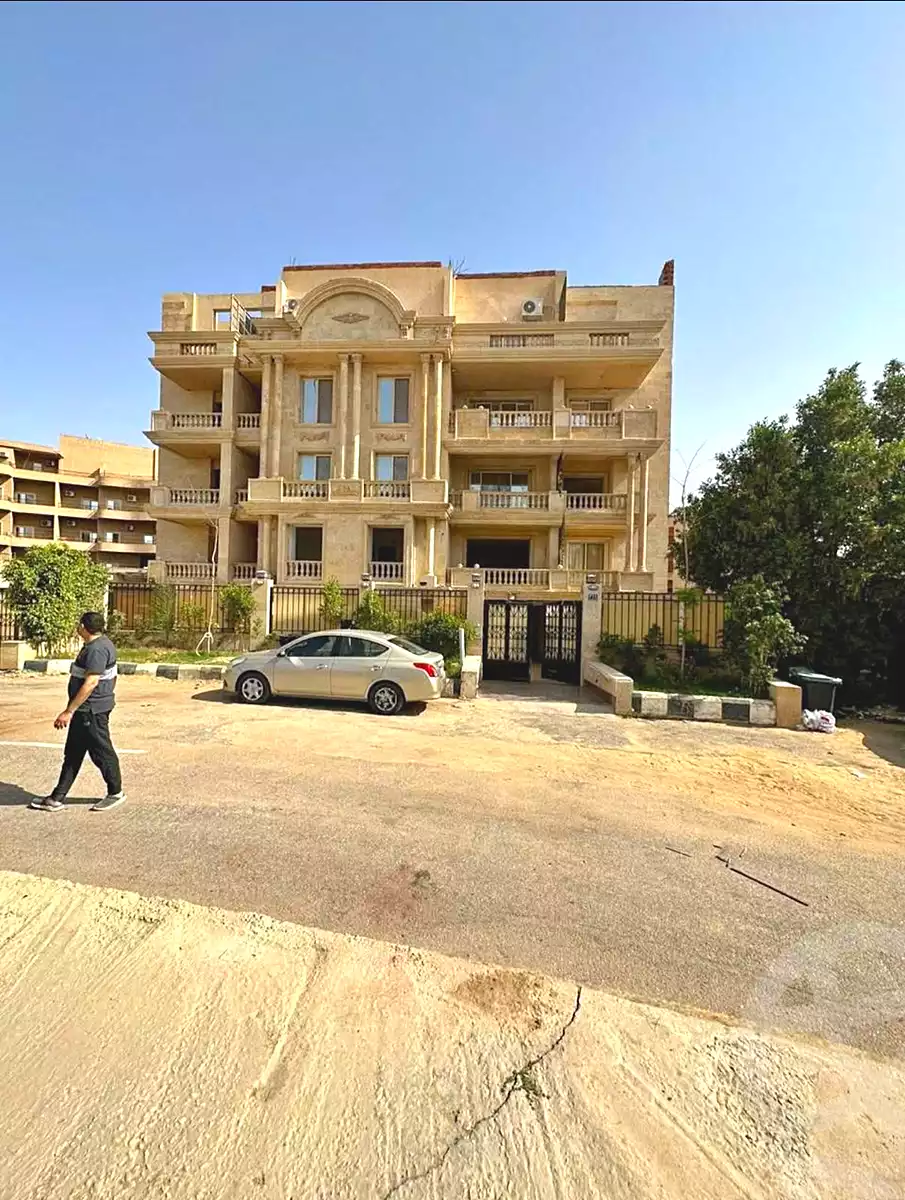 https://aqarmap.com.eg/ar/listing/7096564-for-sale-cairo-new-cairo-el-narges-el-narges-2-pilot-halawany-st