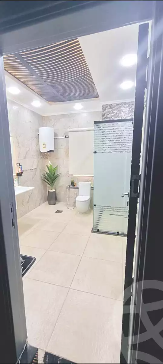 https://aqarmap.com.eg/en/listing/7096873-for-rent-cairo-new-cairo-compounds-hyde-park
