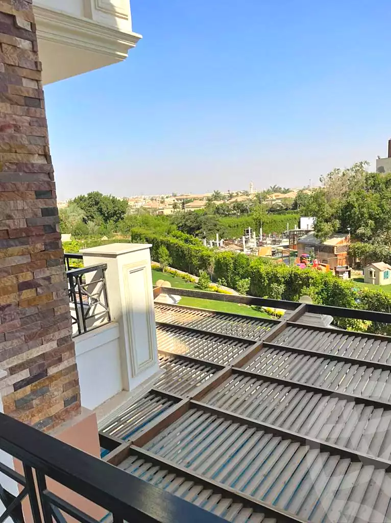 https://aqarmap.com.eg/ar/listing/7097014-for-sale-cairo-6th-of-october-hadaeq-october-compounds-el-fardoos-city