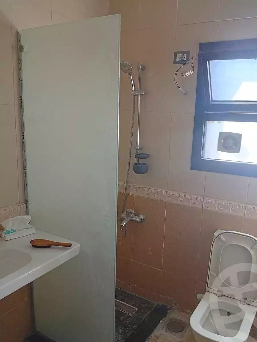 https://aqarmap.com.eg/ar/listing/7097038-for-sale-cairo-new-cairo-ganob-el-akadamiya-south-academy-a-zaid-ebn-haretha-st