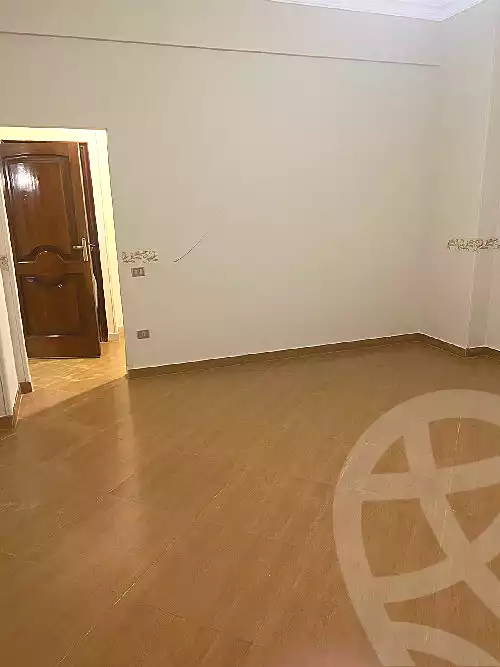 https://aqarmap.com.eg/en/listing/7097049-for-sale-cairo-new-cairo-el-narges-el-narges-2-pilot-halawany-st
