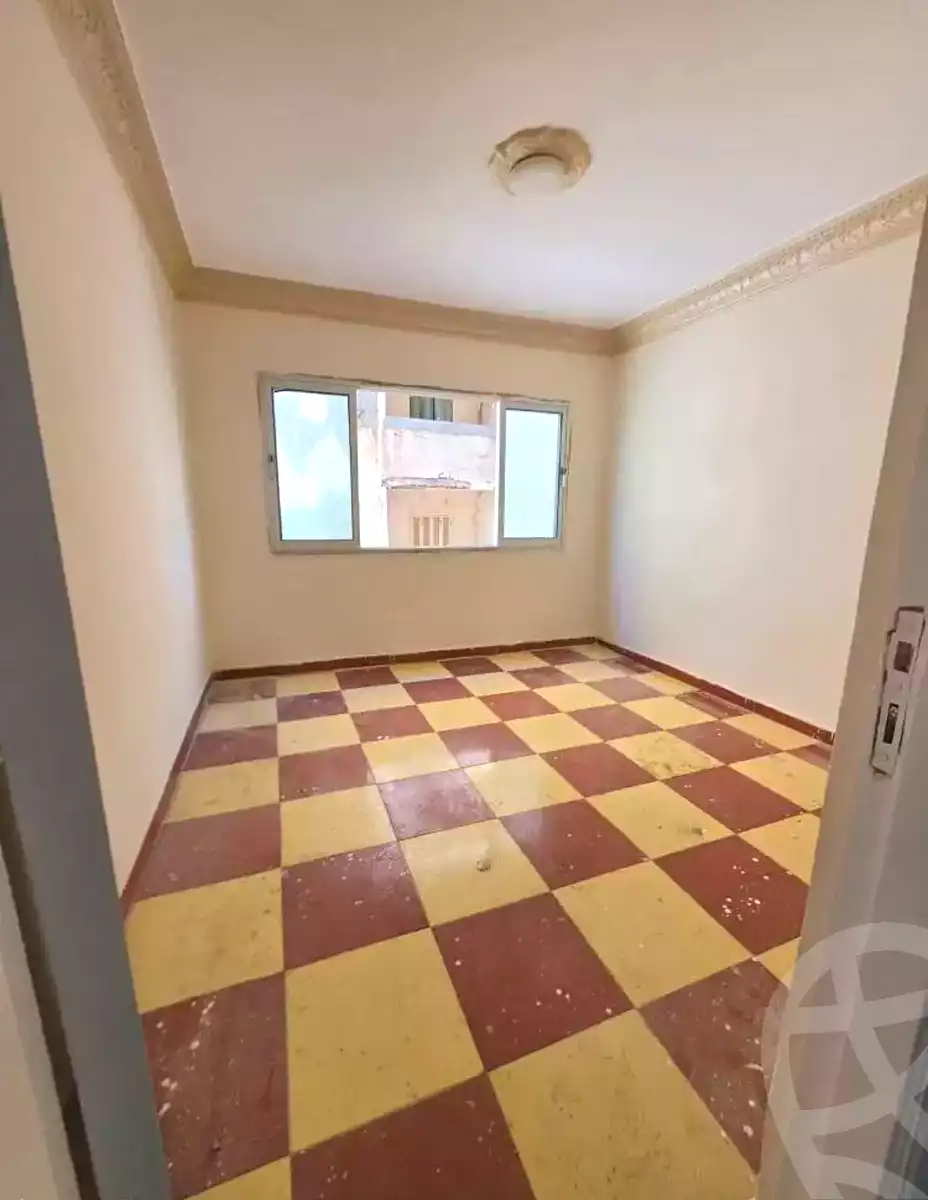 https://aqarmap.com.eg/en/listing/7097163-for-sale-alexandria-al-agamy-el-hanouvel-al-haded-we-al-soulb-st