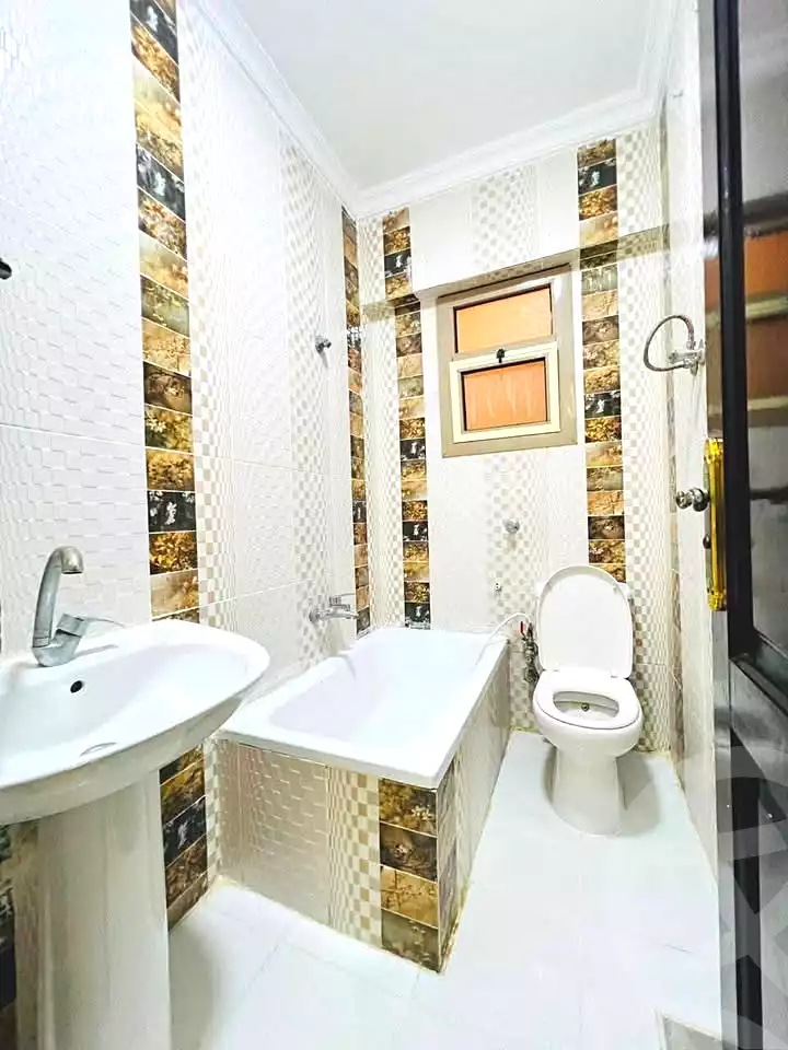 https://aqarmap.com.eg/ar/listing/7097330-for-sale-alexandria-al-agamy-shataa-el-nakheel