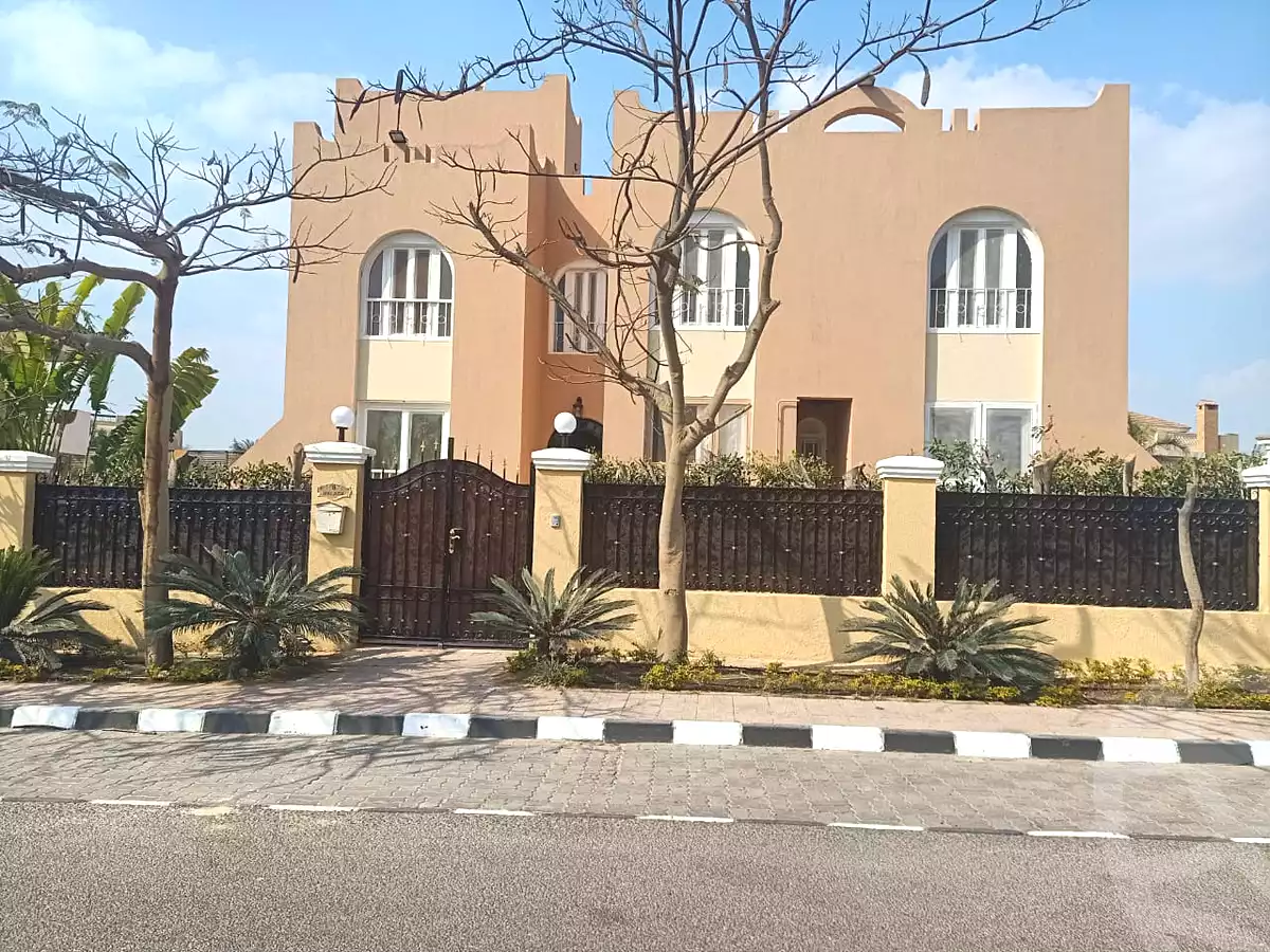 https://aqarmap.com.eg/ar/listing/7097115-for-sale-cairo-6th-of-october-compounds-mena-garden-city