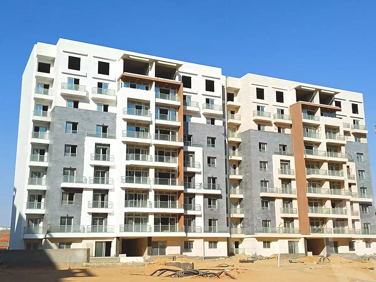https://aqarmap.com.eg/en/listing/7097426-for-sale-cairo-new-administrative-capital-r7-oia