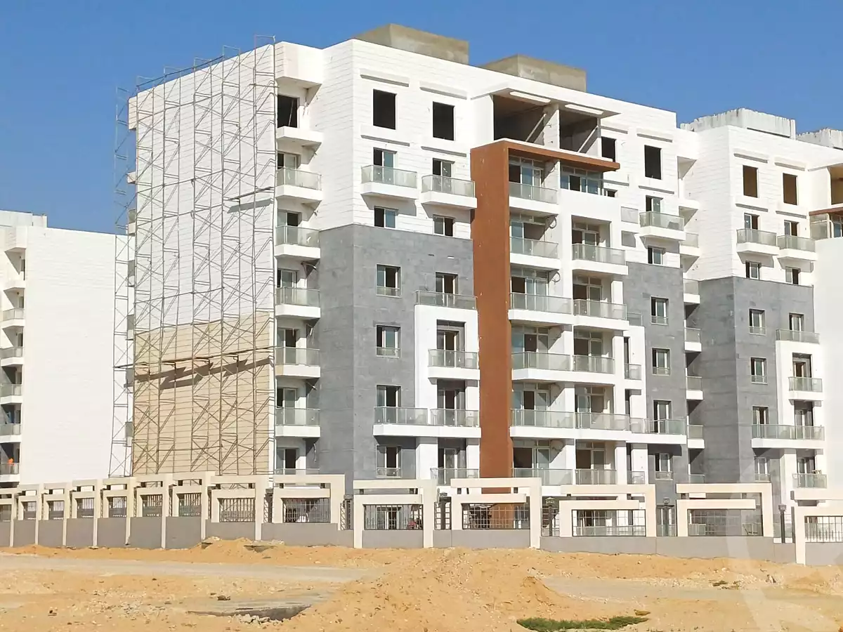 https://aqarmap.com.eg/en/listing/7097426-for-sale-cairo-new-administrative-capital-r7-oia