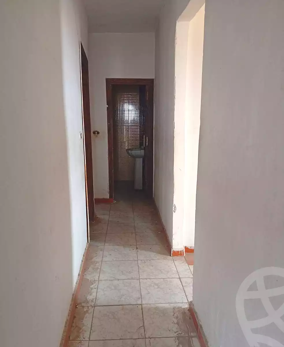 https://aqarmap.com.eg/ar/listing/7097771-for-sale-alexandria-sydy-bshr-shr-mlk-hfny