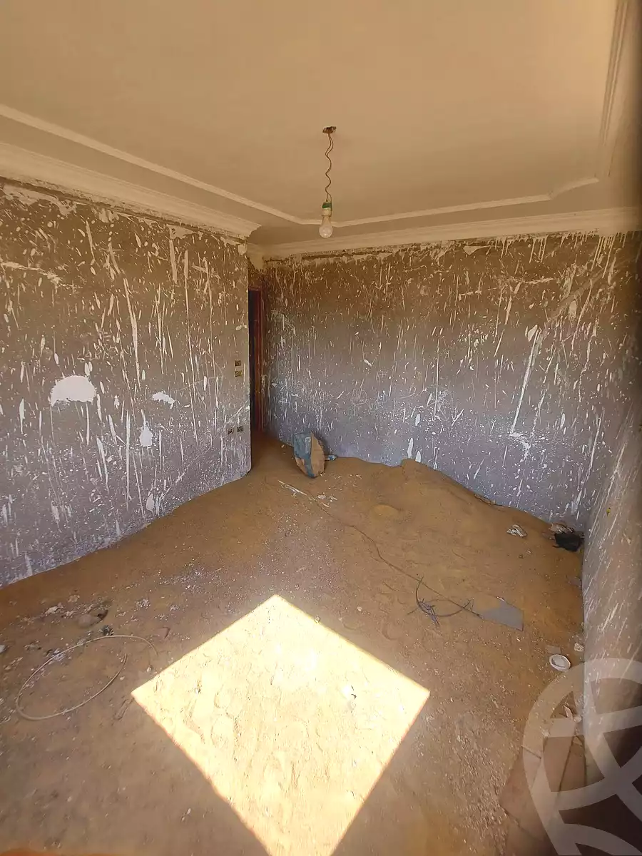 https://aqarmap.com.eg/en/listing/7098012-for-sale-cairo-helwan-el-shareaa-el-sharby-st