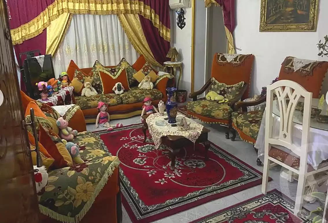 https://aqarmap.com.eg/ar/listing/7098083-for-sale-alexandria-el-asafra-shr-45