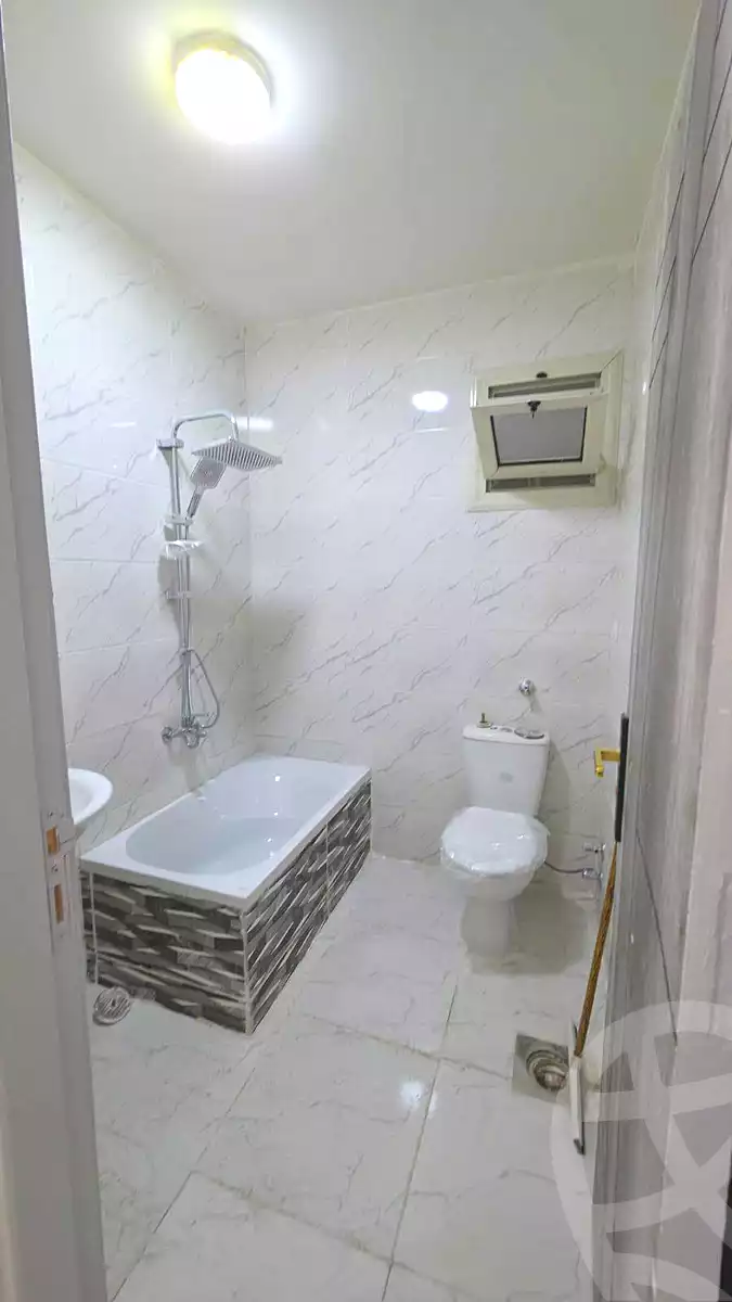 https://aqarmap.com.eg/ar/listing/7098204-for-sale-alexandria-sydy-bshr-shr-mlk-hfny