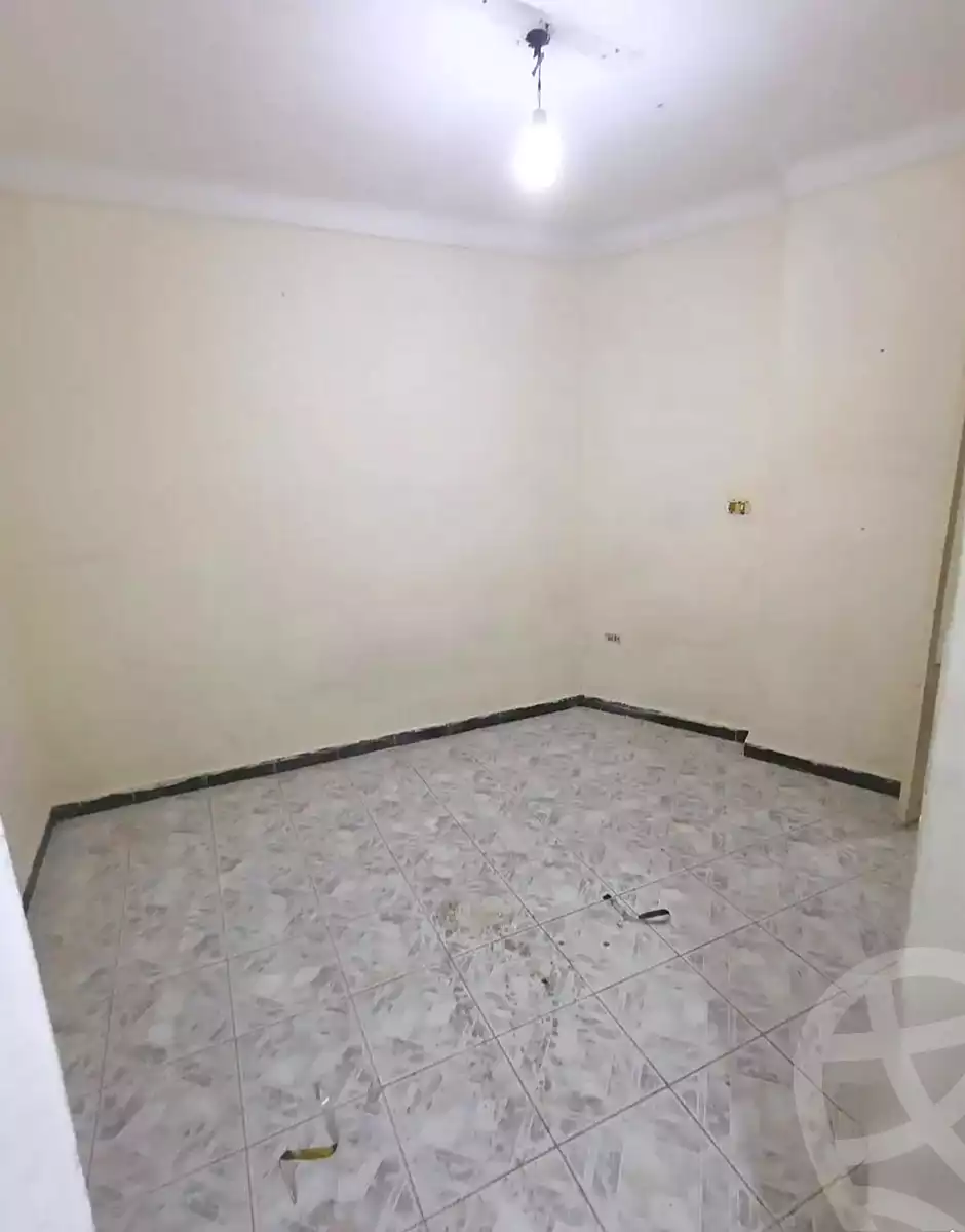 https://aqarmap.com.eg/ar/listing/7098350-for-sale-alexandria-el-asafra-shr-45