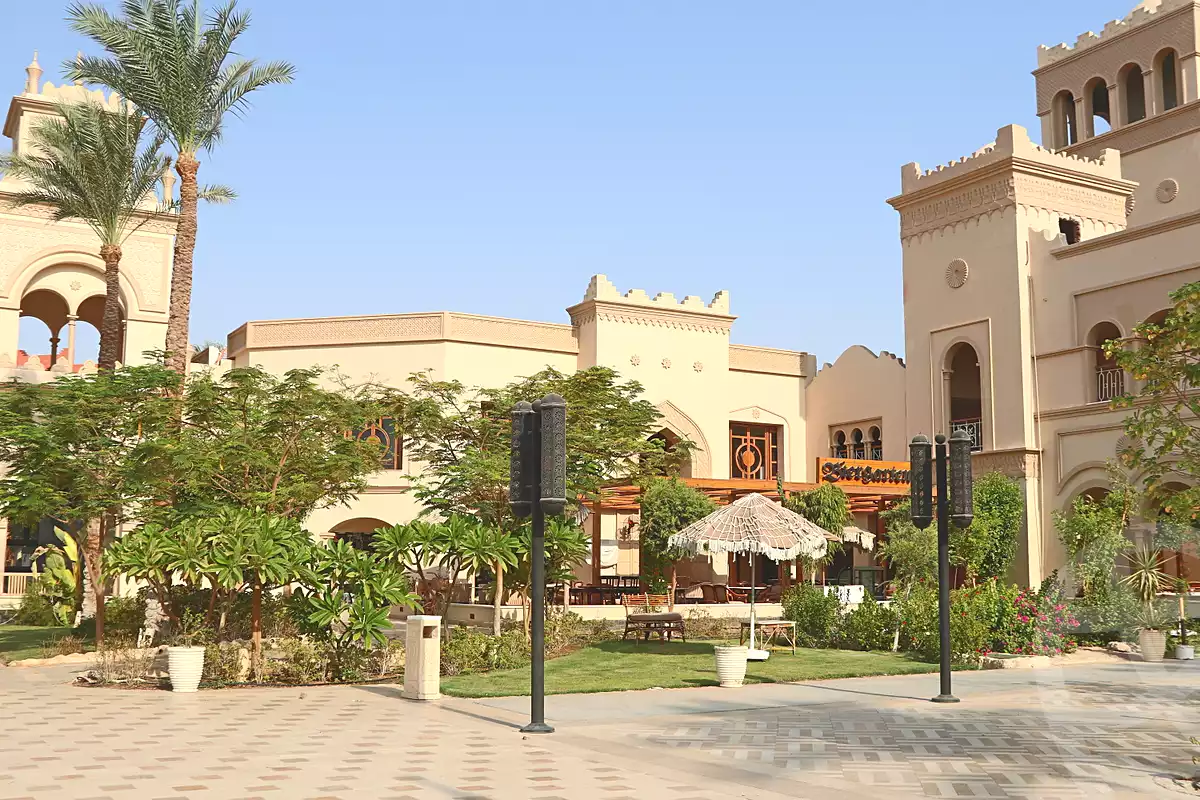 https://aqarmap.com.eg/en/listing/7098891-for-sale-red-sea-hurghada-resorts-grand-rock-resort-al-hares