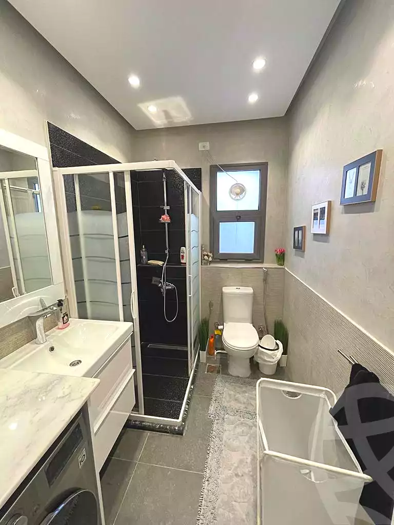 3 BR Apartment in Eastown, photo 13 of 15
