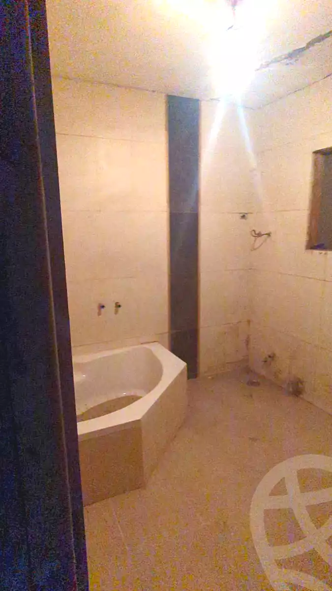 https://aqarmap.com.eg/en/listing/7098996-for-sale-cairo-ain-shams-yn-shms-lgrby-shr-qsr-fhmy