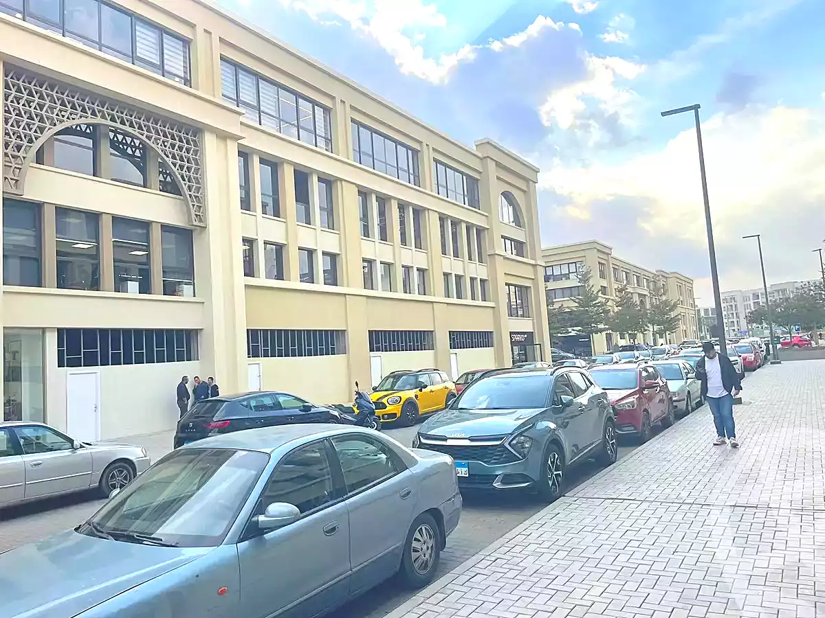 https://aqarmap.com.eg/ar/listing/7100186-for-sale-cairo-new-cairo-compounds-mivida-mivida-business-park-emaar