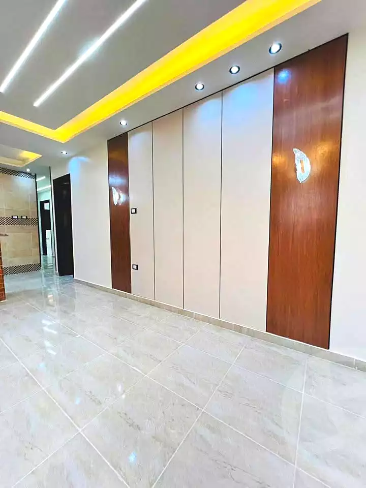 https://aqarmap.com.eg/ar/listing/7100216-for-sale-alexandria-al-agamy-shataa-el-nakheel