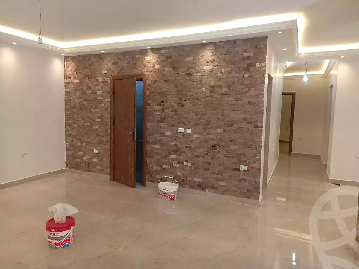 https://aqarmap.com.eg/ar/listing/7100180-for-rent-cairo-new-cairo-south-investors-zizinia-st