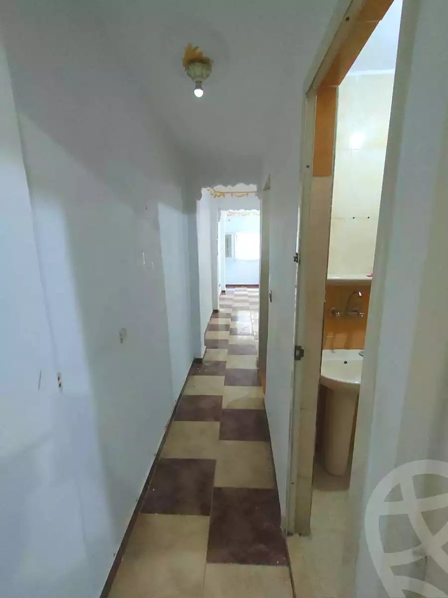 https://aqarmap.com.eg/ar/listing/7100315-for-sale-alexandria-lsywf-el-falki