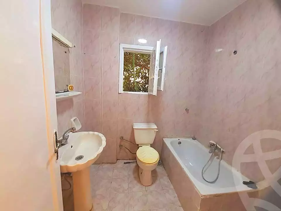 https://aqarmap.com.eg/en/listing/7100331-for-sale-alexandria-al-agamy-shataa-el-nakheel