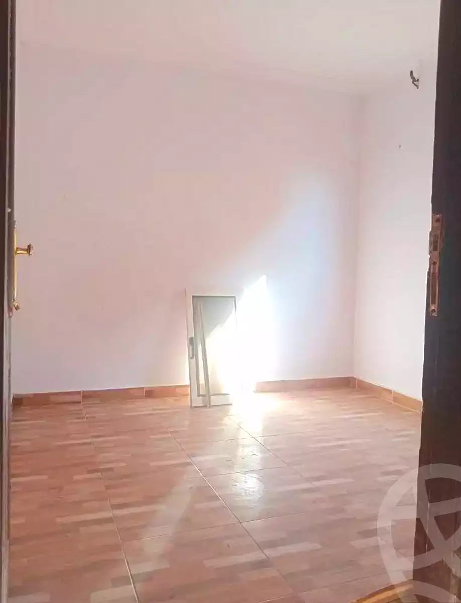 https://aqarmap.com.eg/ar/listing/7100449-for-sale-alexandria-al-agamy-lbytsh-el-hanafeya-st