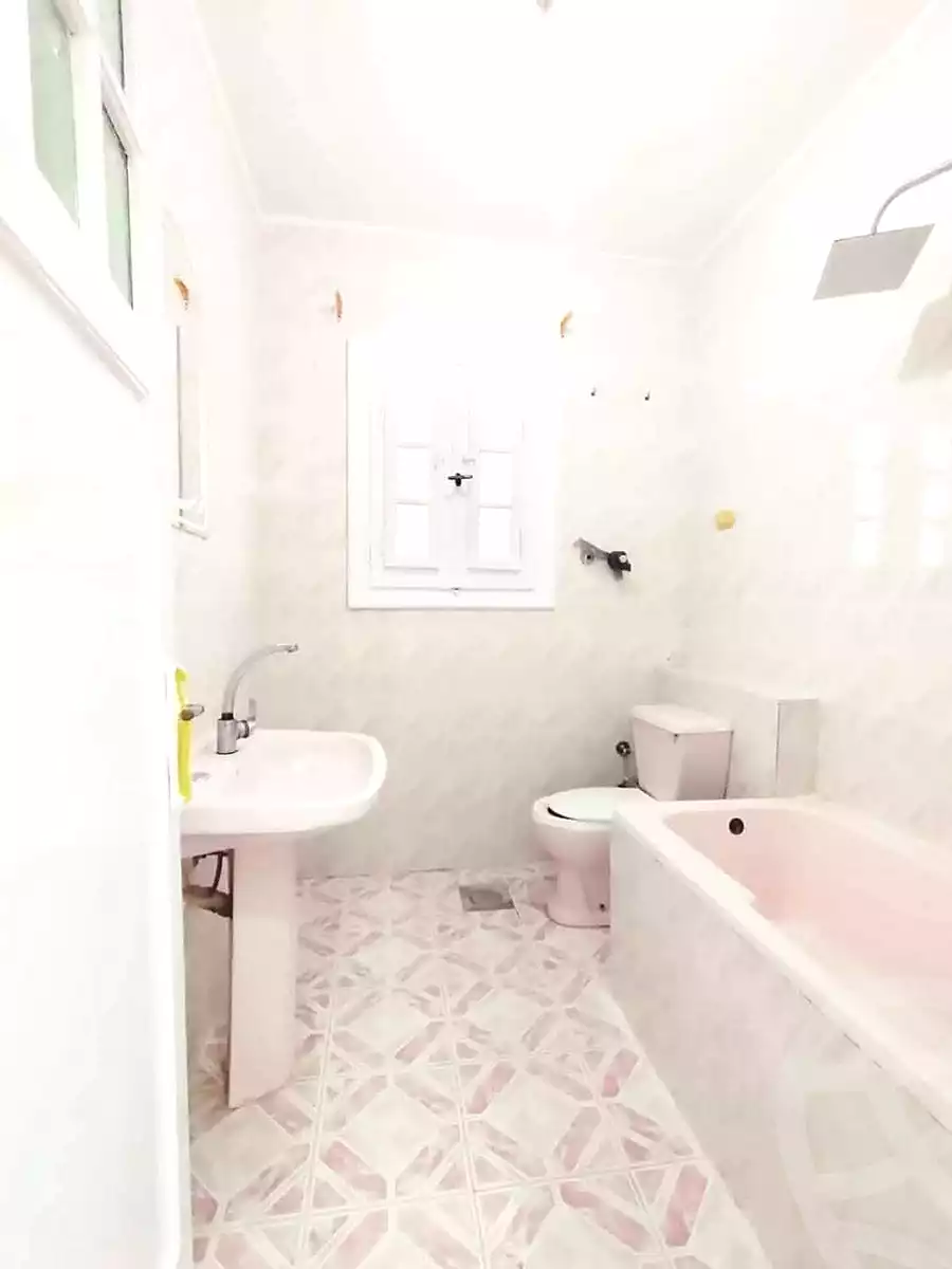 https://aqarmap.com.eg/en/listing/7100495-for-sale-alexandria-al-agamy-shataa-el-nakheel