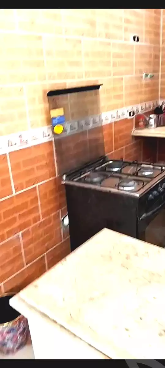https://aqarmap.com.eg/ar/listing/7100983-for-rent-alexandria-al-agamy-el-hanouvel-hussein-waly-st