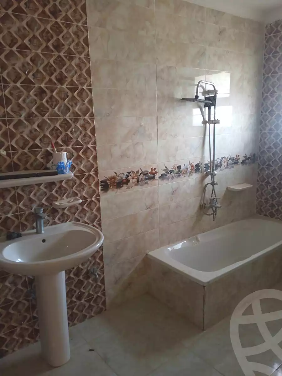 https://aqarmap.com.eg/en/listing/7101304-for-sale-alexandria-al-agamy-bw-ywsf