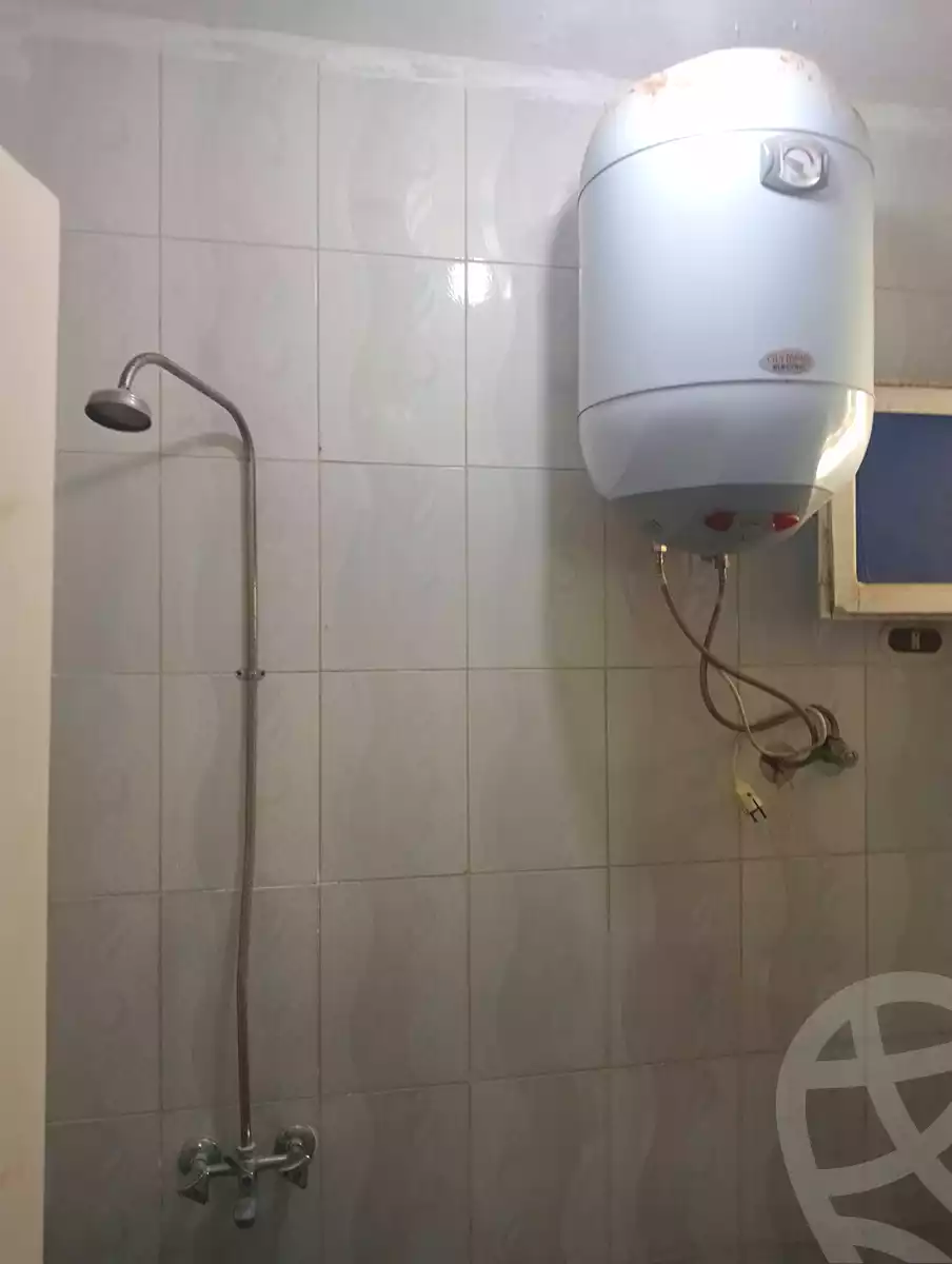 https://aqarmap.com.eg/ar/listing/7101365-for-sale-alexandria-al-agamy-el-hanouvel-al-asdakaa-st