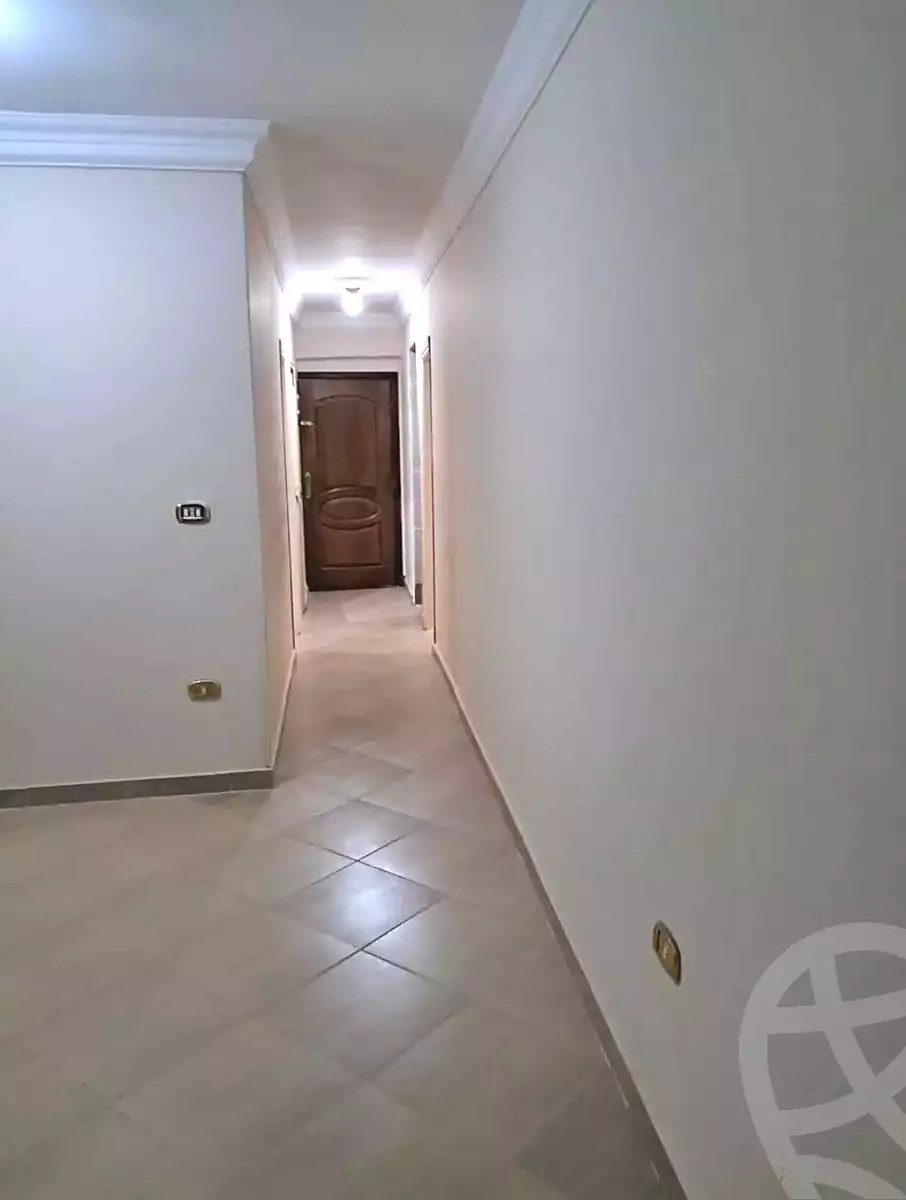 https://aqarmap.com.eg/ar/listing/7102613-for-sale-alexandria-al-agamy-lbytsh-bianchiii