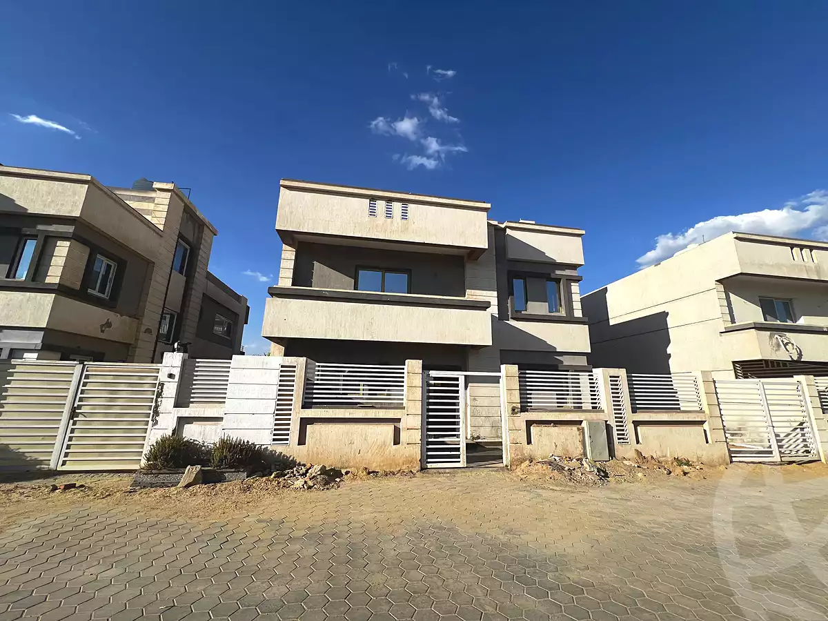 https://aqarmap.com.eg/ar/listing/7102846-for-sale-cairo-el-sheikh-zayed-city-green-revolution