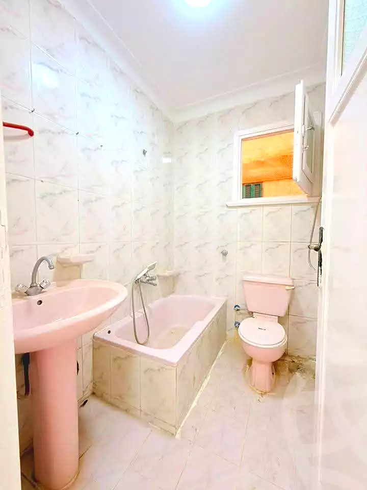 https://aqarmap.com.eg/en/listing/7102881-for-sale-alexandria-al-agamy