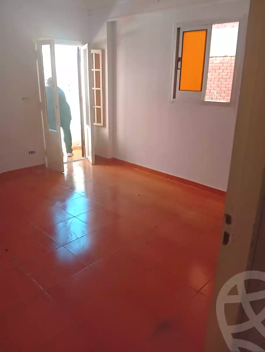 https://aqarmap.com.eg/en/listing/7102952-for-sale-alexandria-alhadara-new-el-hadra-mohammed-abd-el-aleem-st