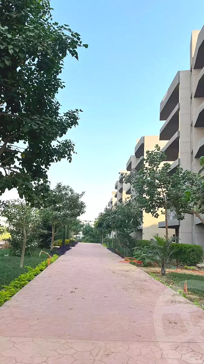 https://aqarmap.com.eg/ar/listing/7103590-for-sale-cairo-new-cairo-lmstqbl-syty-compounds-zyzyny-lmstqbl-rdk-llttwyr