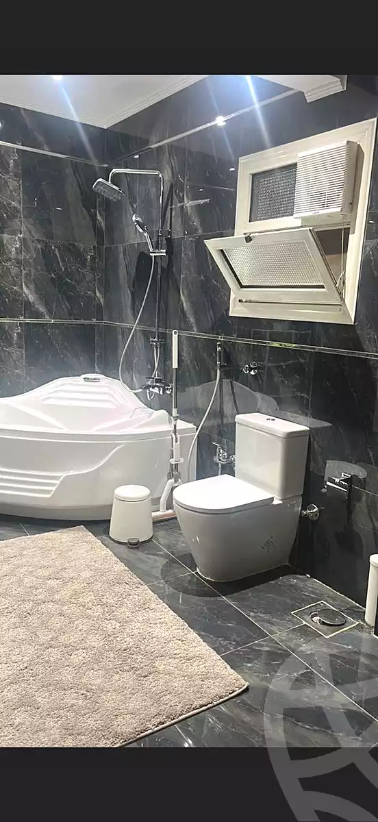 https://aqarmap.com.eg/ar/listing/7103902-for-sale-cairo-new-cairo-ganob-el-akadamiya-south-academy-o-el-sheikh-mohamed-khater-st