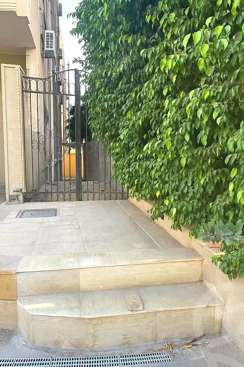 https://aqarmap.com.eg/en/listing/7104309-for-sale-cairo-new-cairo-el-narges-el-narges-omarat-mohamed-sabry-abu-alam-st