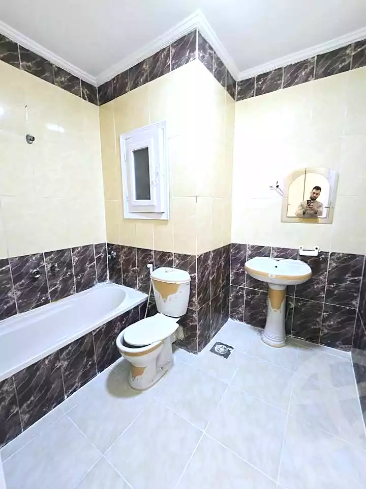 https://aqarmap.com.eg/ar/listing/7104338-for-sale-alexandria-al-agamy-shataa-el-nakheel