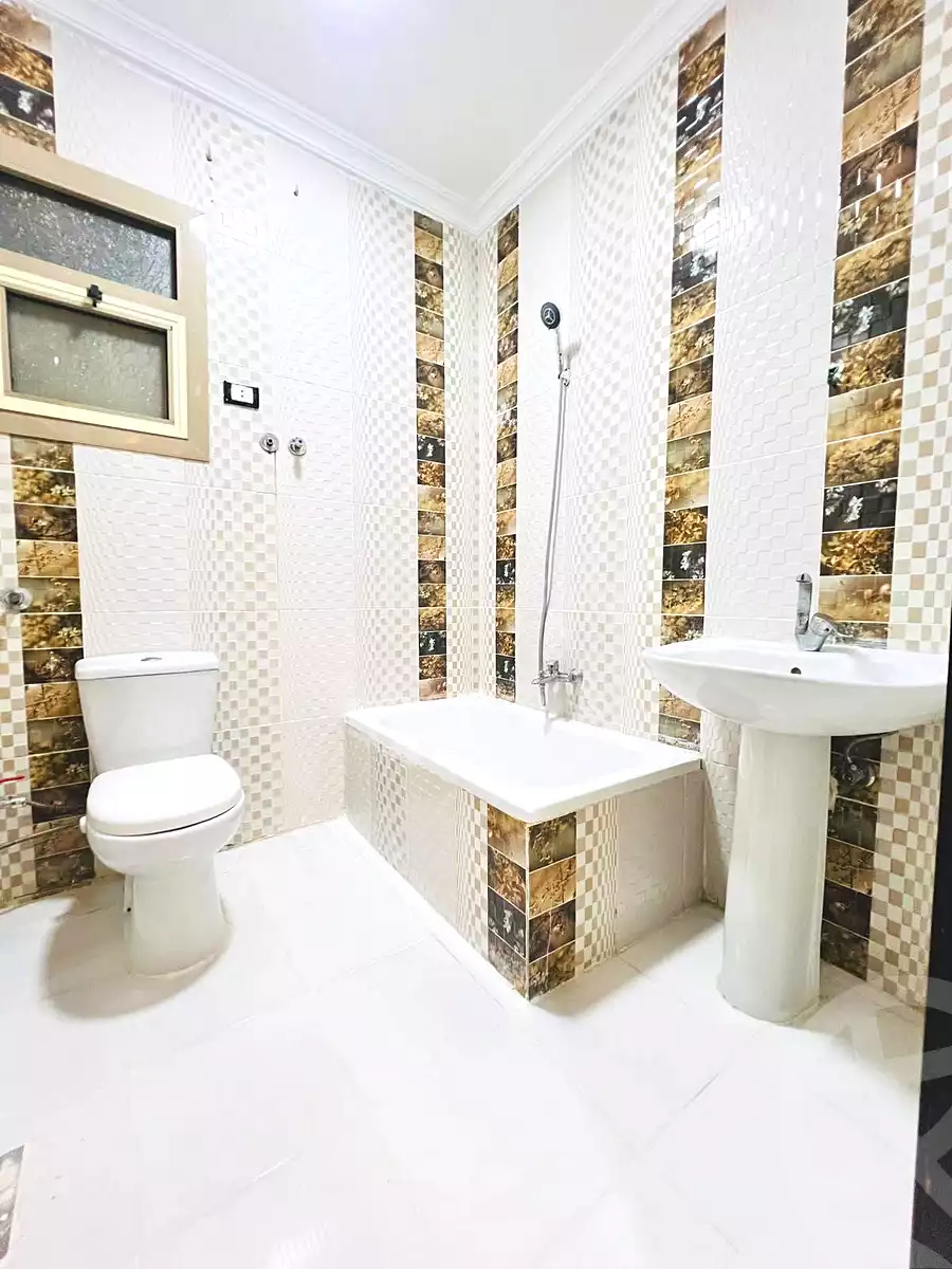 https://aqarmap.com.eg/ar/listing/7104418-for-sale-alexandria-al-agamy-shataa-el-nakheel