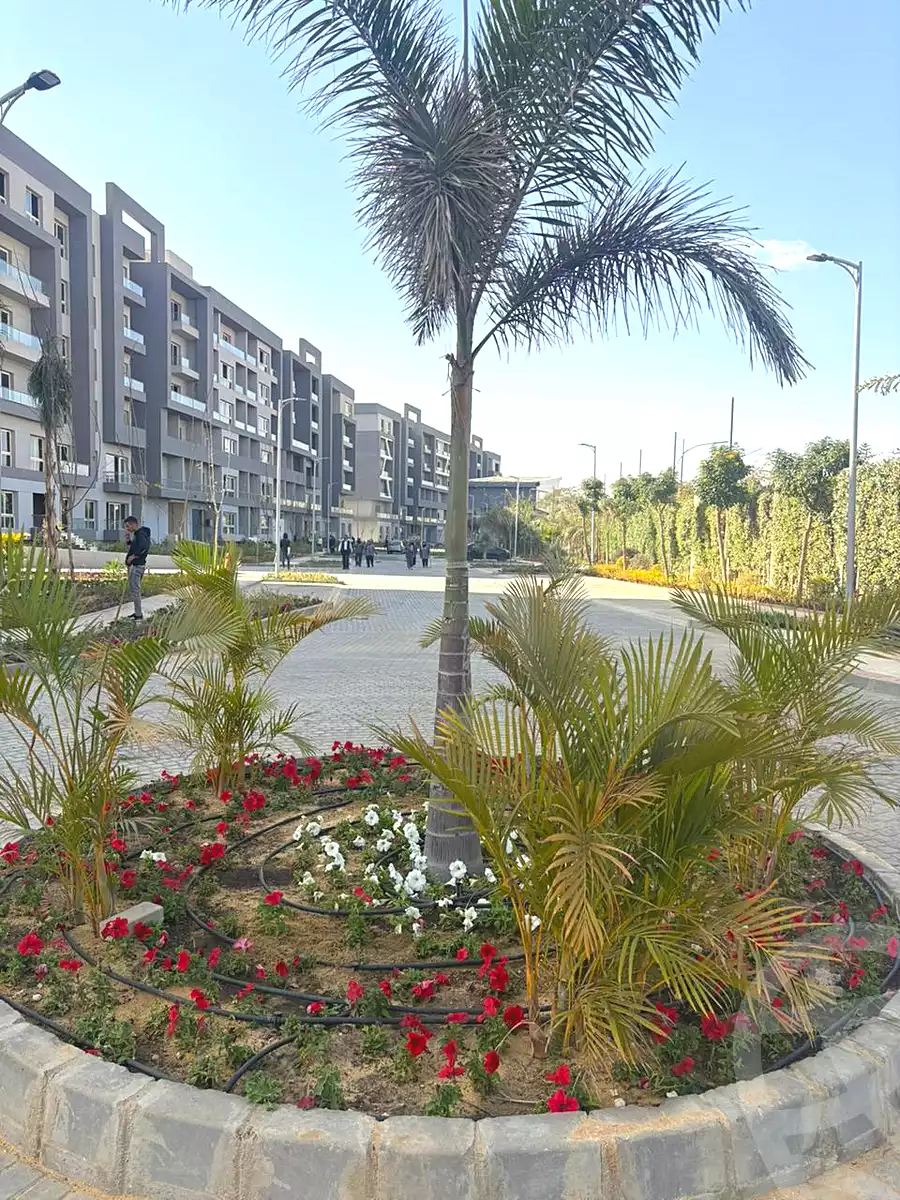 https://aqarmap.com.eg/ar/listing/7104487-for-sale-cairo-new-cairo-lmstqbl-syty-compounds-zyzyny-lmstqbl-rdk-llttwyr