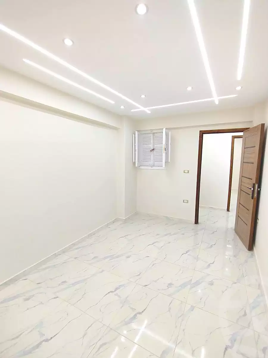 https://aqarmap.com.eg/ar/listing/7104528-for-sale-alexandria-lsywf-el-falki