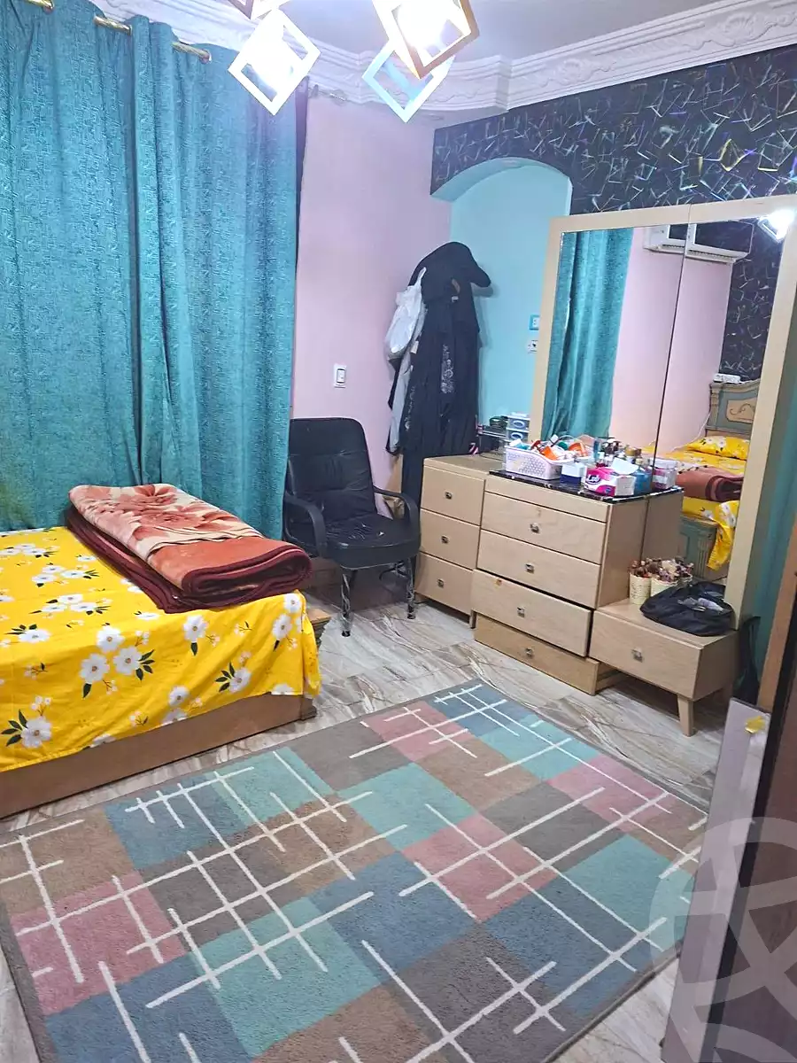 https://aqarmap.com.eg/ar/listing/7104811-for-sale-cairo-helwan-mahmoud-khater-st