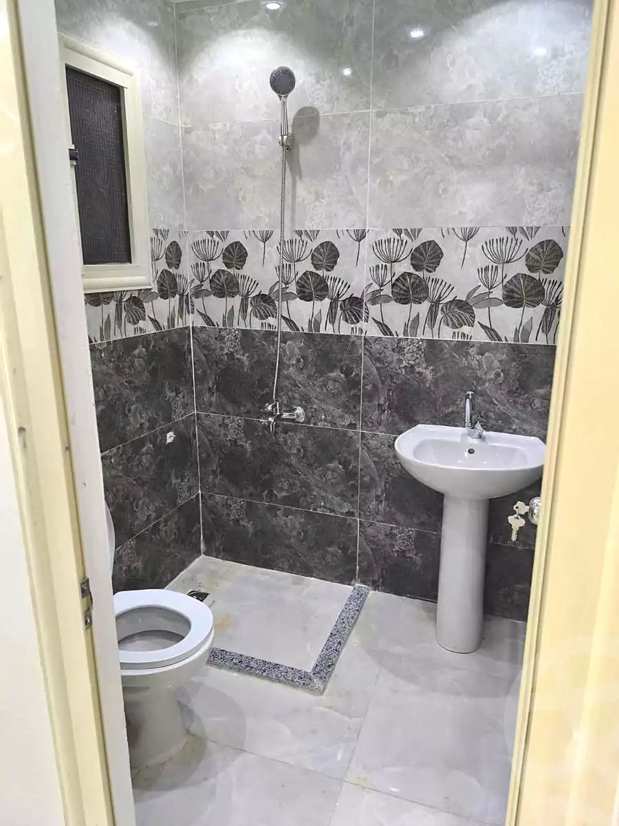 https://aqarmap.com.eg/ar/listing/7104841-for-sale-alexandria-al-agamy-lbytsh-bianchiii