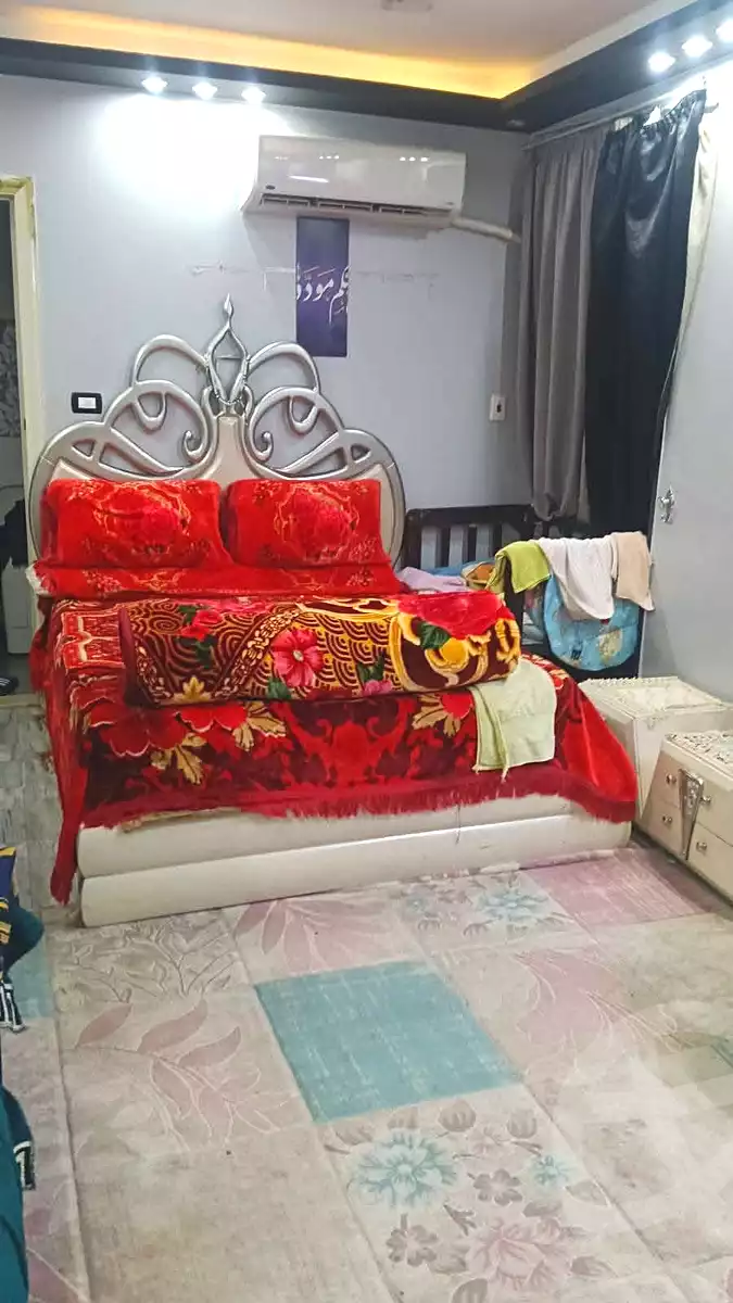 https://aqarmap.com.eg/en/listing/7104856-for-sale-cairo-helwan-ahmed-enci-st
